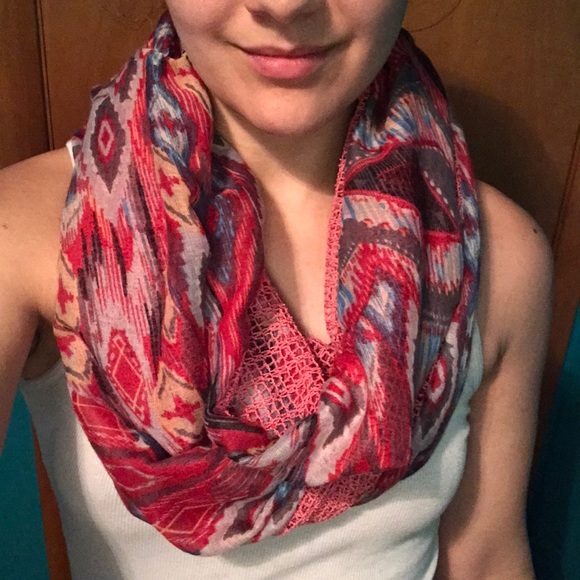 Patterned Infinity Scarf - Picture 5 of 5
